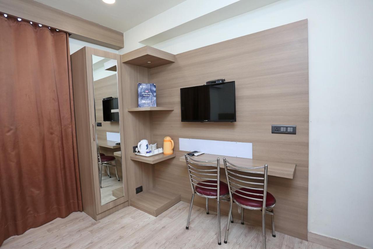 Capital O 5663 Gs Inn Chinhat Zewnętrze zdjęcie